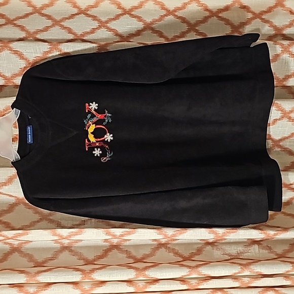 Women's Embroidered Sweater - Picture 1 of 3